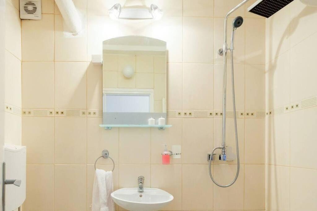 Bright & Quiet - Skadarlija Apartment