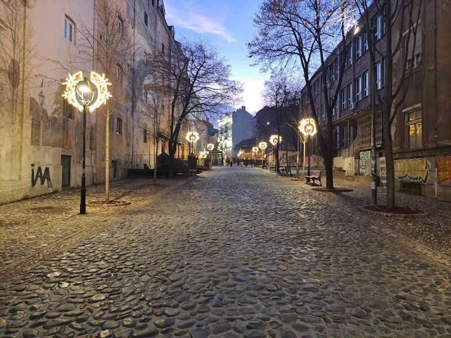 Bright & Quiet - Skadarlija Belgrade